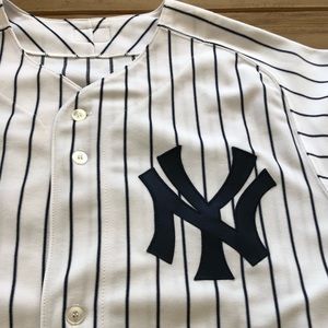 Authentic Majestic NY Yankees jersey. Derek Jeter
